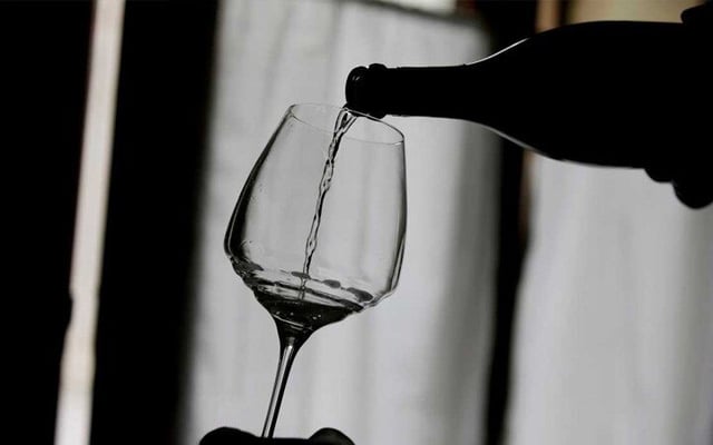 Alcohol sales rose during early pandemic phase