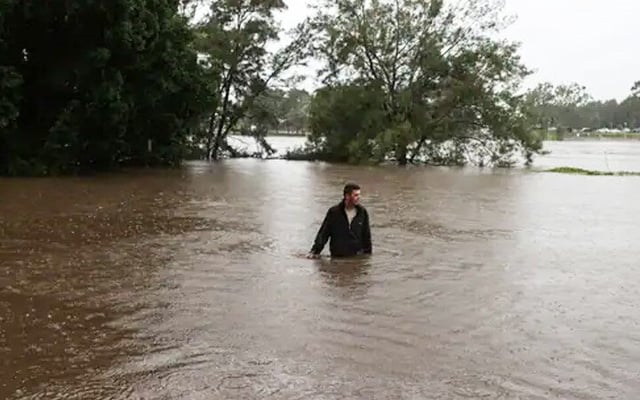 Natural disaster declared in Aus state, evacuations on