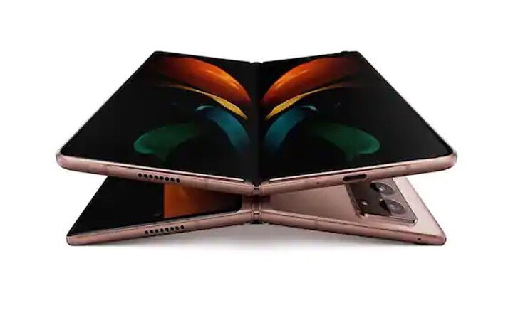 Samsung working on a double-folding smartphone