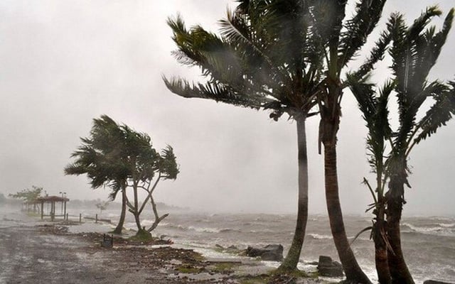Red alert for parts of Australia as cyclone Seroja approaches