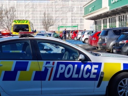 People stabbed at supermarket in Dunedin