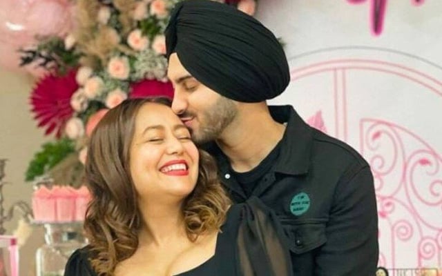 Neha Kakkar thanks hubby Rohanpreet for gifting her 'life'