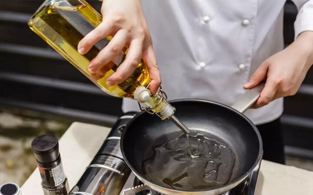Choose the right cooking oil to stay healthy