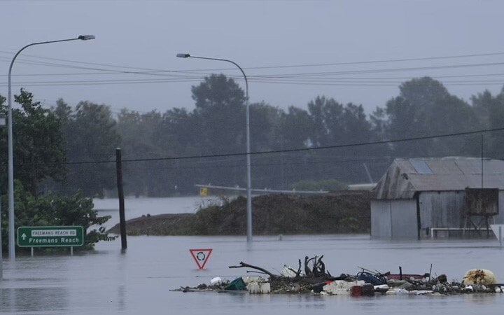 Australian state likely to remain in dark for weeks after severe storms