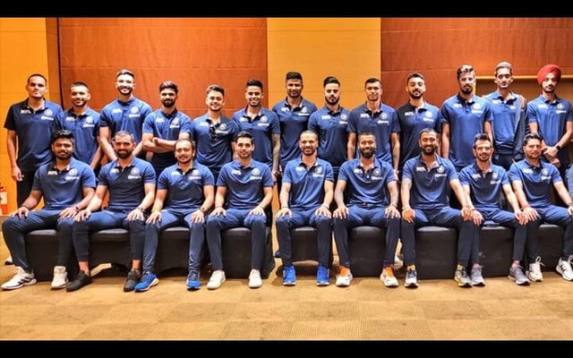 Indian team flies off to Sri Lanka