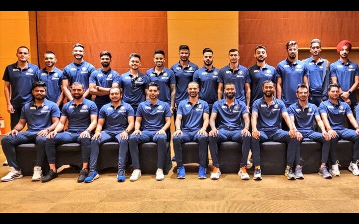 Indian team flies off to Sri Lanka