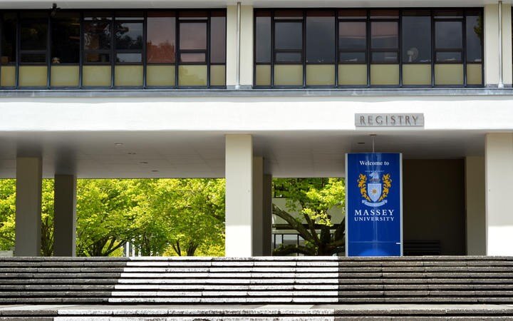 Massey University closes doors to new domestic students as it faces unprecedented demand