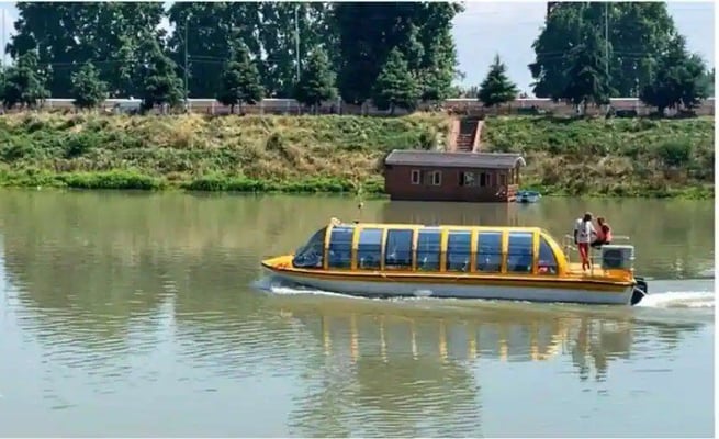 Indian state of Kashmir buys three water bus boats from NZ to revive river transport in the state