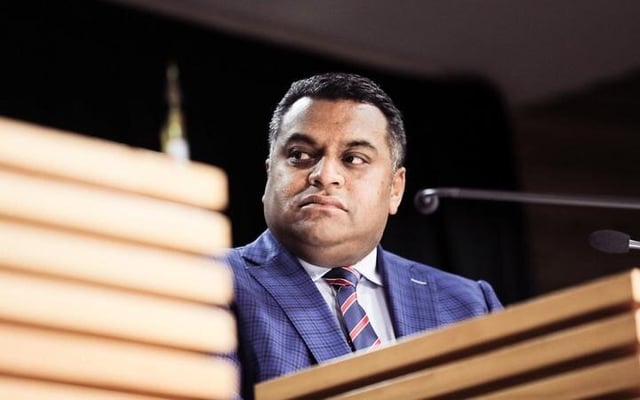 Govt offers one-off visa to fast-track skilled migrant residency