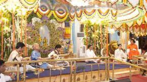 Amjad Ali plays for Sathya Sai