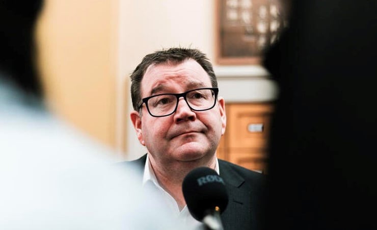 'Being vaccinated key to live a normal life' - Robertson says more detail on vaccine certificates coming