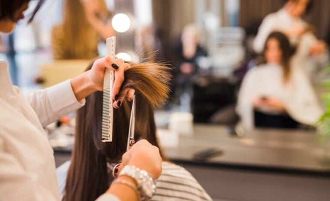 Covid-19: Hairdressers desperate to open