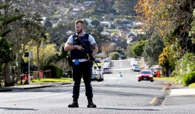 Police investigate 'unexplained' death on North Shore