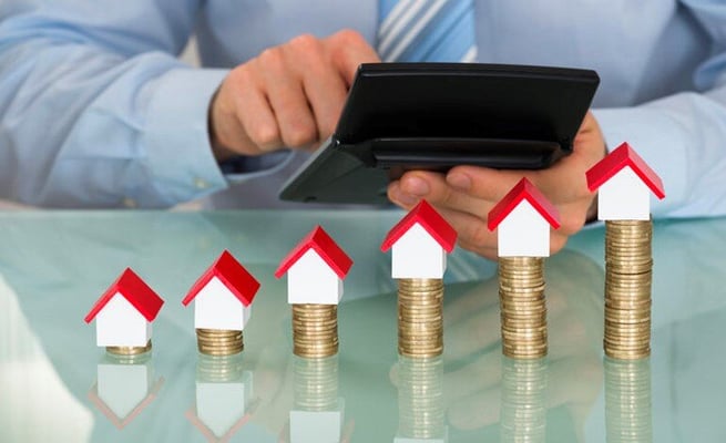 House price growth picks up as buyers vie for limited stock