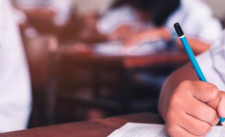 Secondary teachers' union 'dismayed and angry' with decision for return to school