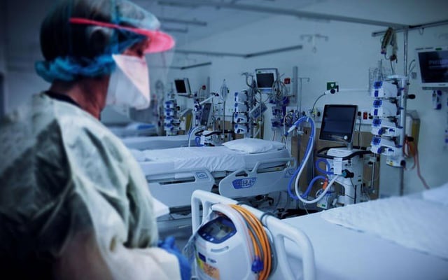 Warning bells from health experts, National Party over health system's ability to cope with more Covid-19 cases