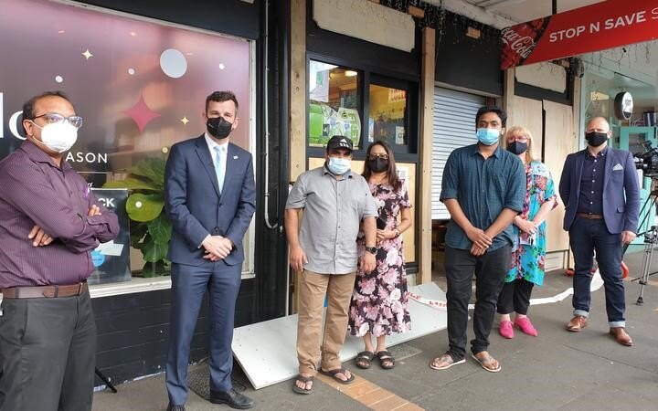 'What do we do?' - Store owners frustrated over crime wave