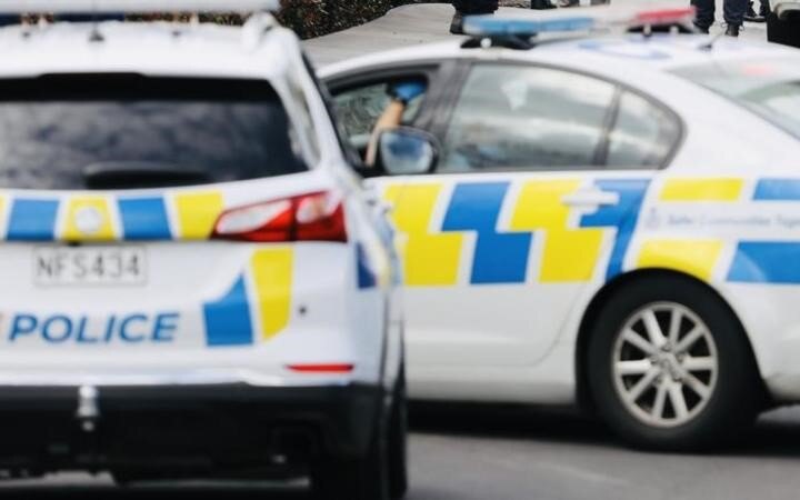 Body of man found inside Flat Bush home at centre of armed stand-off