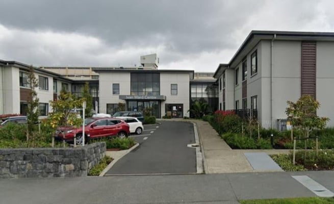 Auckland resthome caregiver tests positive