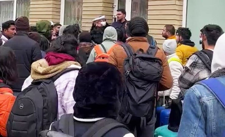 Running out of food & money, Indian students queue up outside Embassy in Kiev