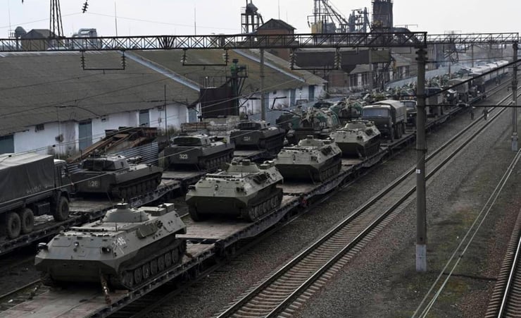 Russian forces continue to advance in Kyiv