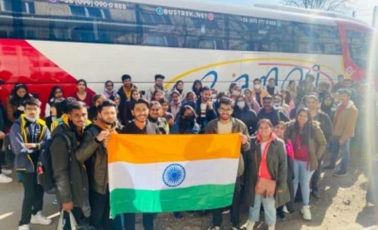 LS Speaker starts helpline, contacts 100 Indian students in Ukraine