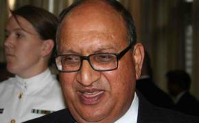 Sir Anand addresses Indian diaspora