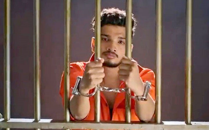 Comedian Munawar Faruqui released from 'Lock Upp' with winner's trophy
