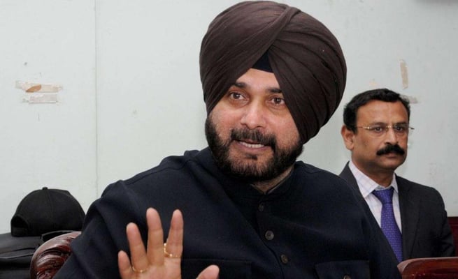 Navjot Sidhu to surrender today in Patiala Court