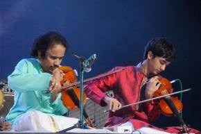 Music for peace brings world violinists together