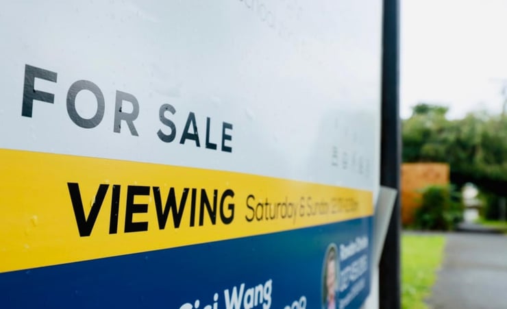 Median house price falls in May, properties taking longer to sell - REINZ