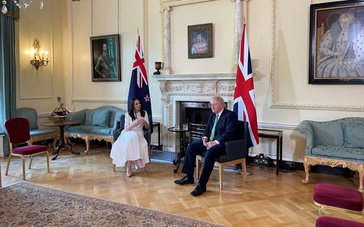 Ardern and Johnson agree to visa changes to benefit New Zealanders under 35