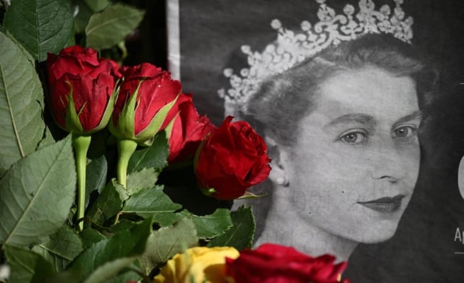 Cabinet announces one-off public holiday to mark death of Queen Elizabeth II