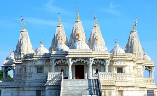 Swaminarayan Mandir in Canada painted with anti-India slogans, India raises issue
