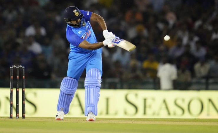 Rohit becomes leading six-hitter in T20Is, surpasses Guptill