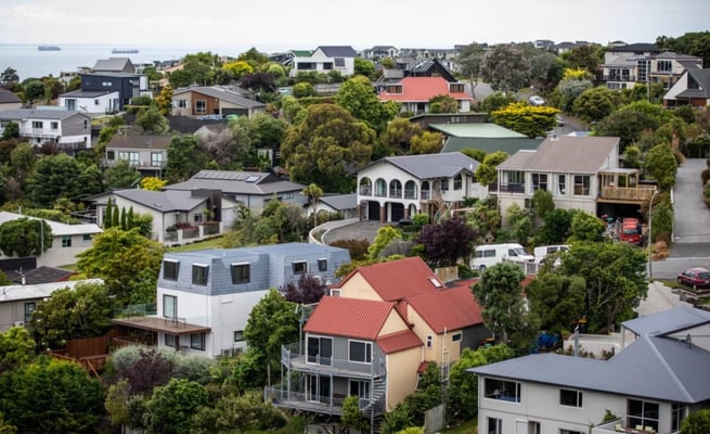 House asking prices dropping $10k per month on average - report