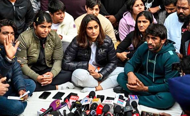 Wrestlers end protest: WFI chief to step aside till oversight committee investigates issue