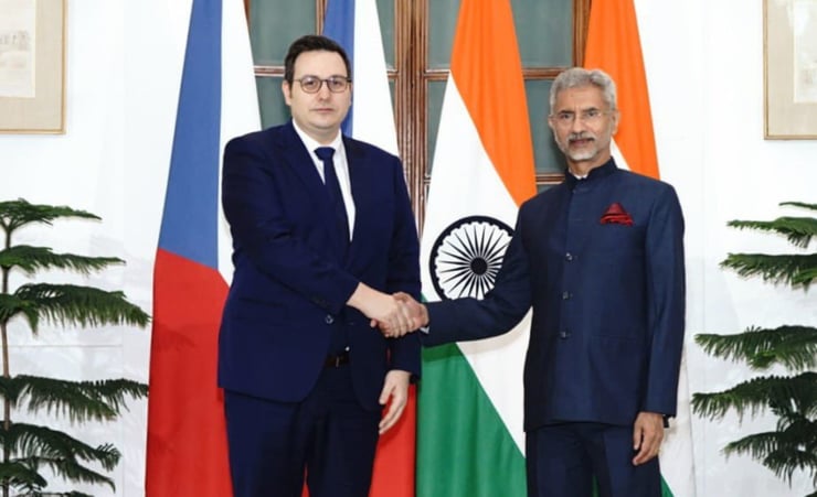 EAM Jaishankar, Czech Foreign Minister Jan Lipavsky discuss opportunities in business, defence