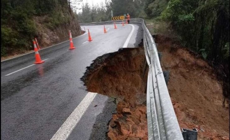 Bay of Plenty: Heavy overnight rain floods properties, closes part of SH5