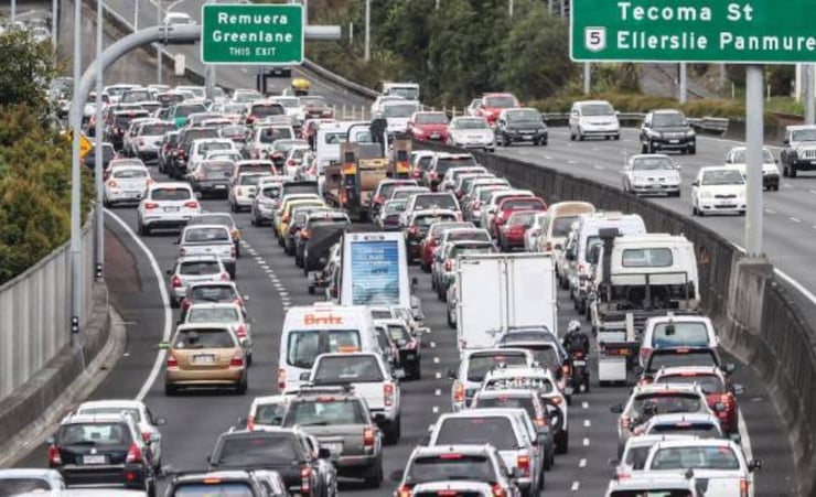 ‘We’re working to manage the extra pressure on Auckland roads’: AT