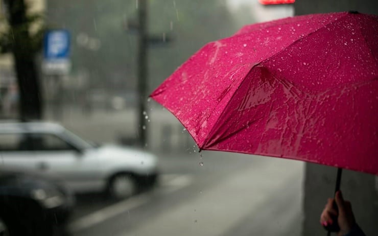 Weather: Heavy rain for New Zealand, gales, humid nights for weekend