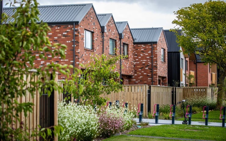 Investors with mortgages crowded out by cashed-up buyers, first-home buyers