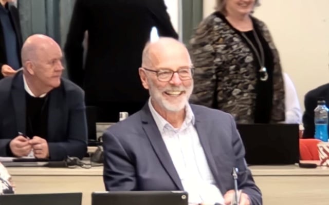 Auckland Airport shares: D-Day for Mayor Wayne Brown's budget hopes