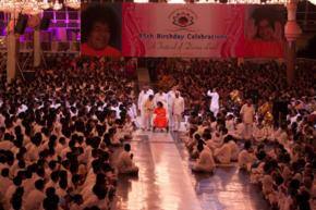 Sathya Sai Baba on ventilator, still critical