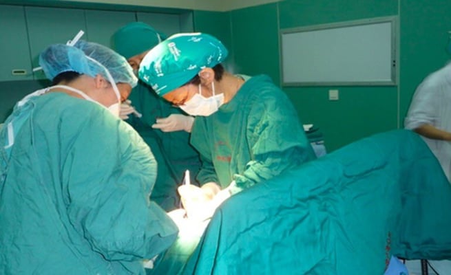 Indian-origin man tries to sue Australian hospital for over Rs 5,000 crore after watching wife's C-section