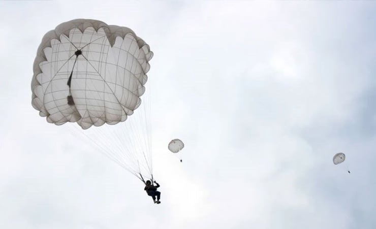 Photographer dies of injuries from skydive near Mt Cook