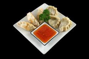 Tangy Chicken Momos