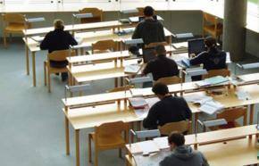 Visa crackdown hits Indian students