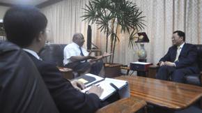 Senior China official Visits Fiji