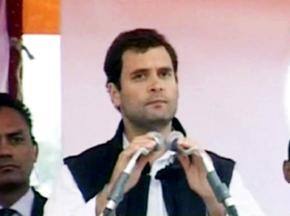 Rahul Gandhi visits relief camps in Assam